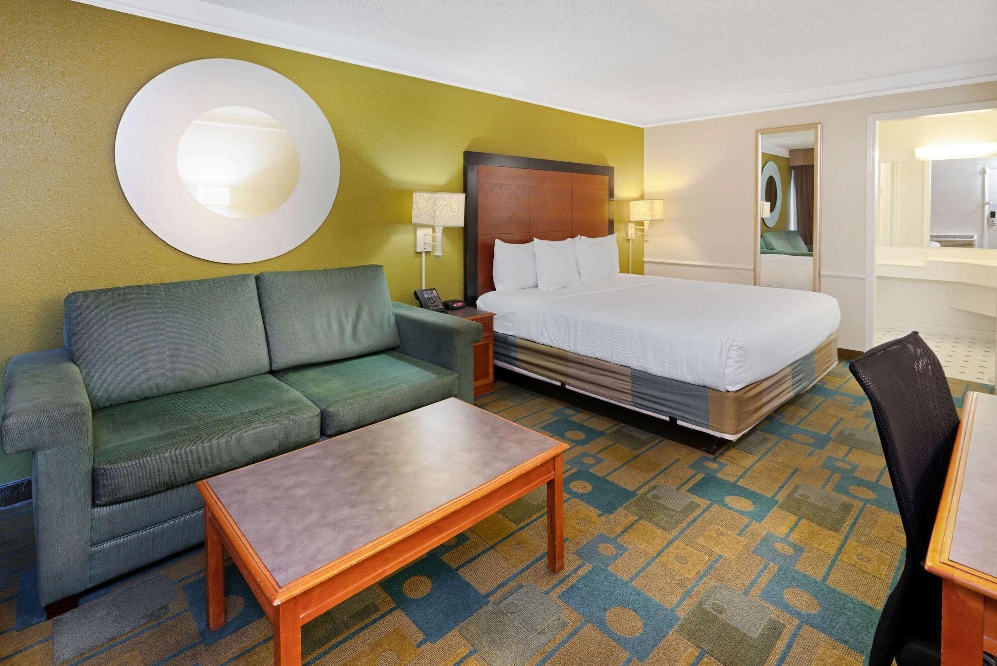 La Quinta By Wyndham North